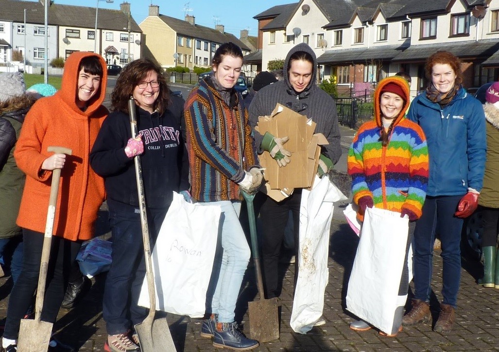 thumbnail_tree-planting-pic-for-sm